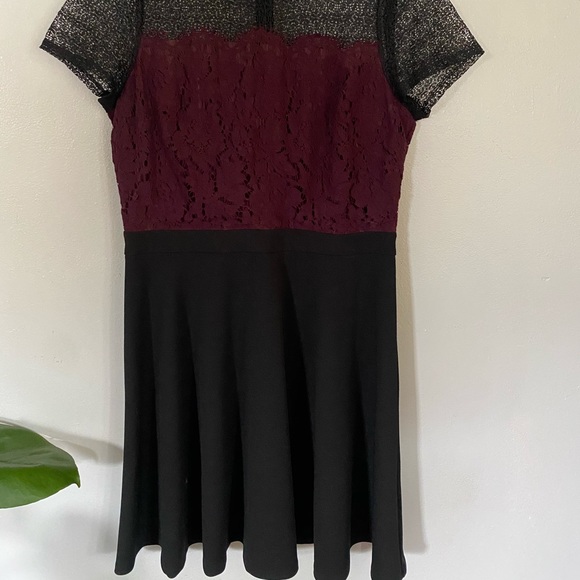 Dress - Picture 4 of 4